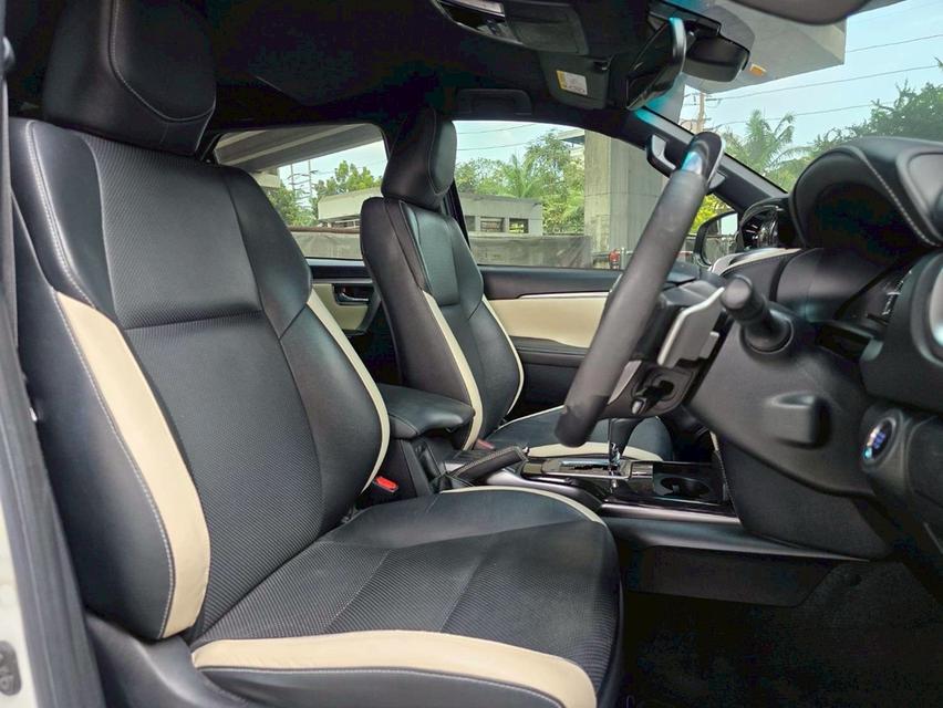 รหัสรถ WMT4456 Fortuner 2.8 Legender Black Top 4WD ปี 2022 10