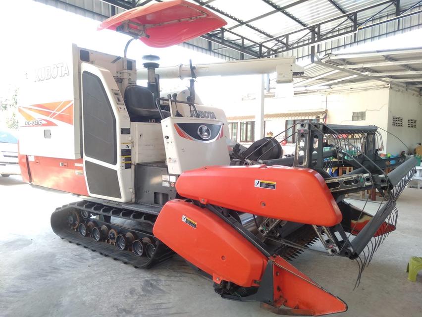 ขายรถเกี่ยวข้าวมือ 2 Kubota DC70g