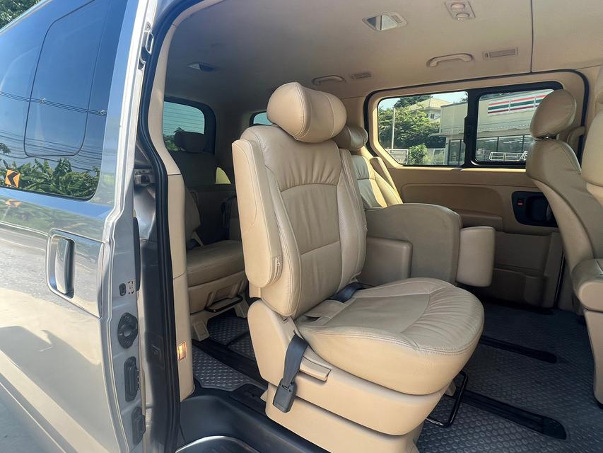 2017 HYUNDAI H1 2.5 Touring