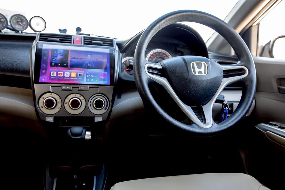 Honda City 1.5V ปี 2010 สีขาว สวยสภาพดี 15