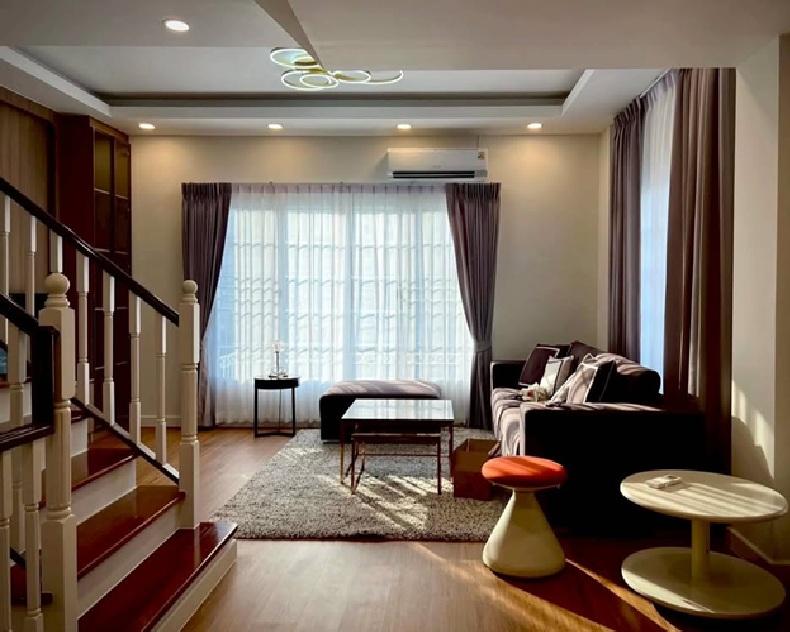 ให้เช่าทาวโฮม 4 ชั้น หลังมุม โครงการ พลัสพาร์ค อเวนิว ลาซาล-ศรีนครินทร์ เฟอร์นิเจอร์ครบ 2