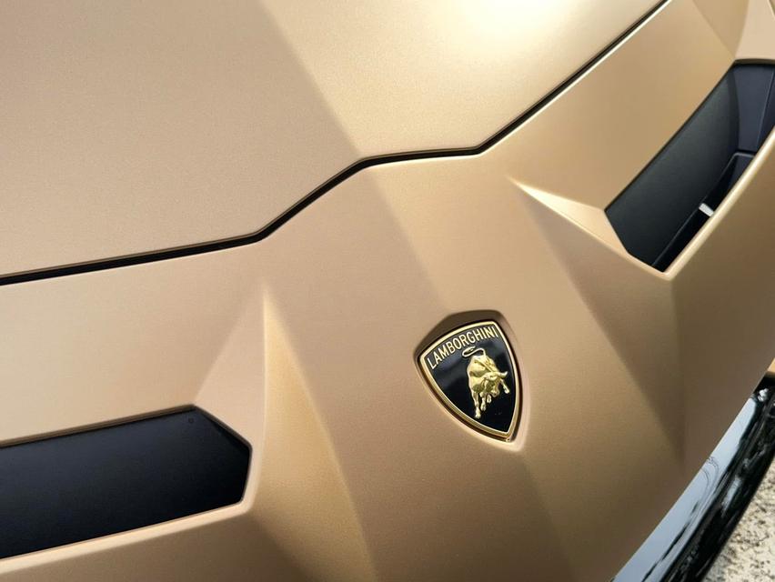 Lamborghini Aventador SVJ Roadster ปี 2021 9