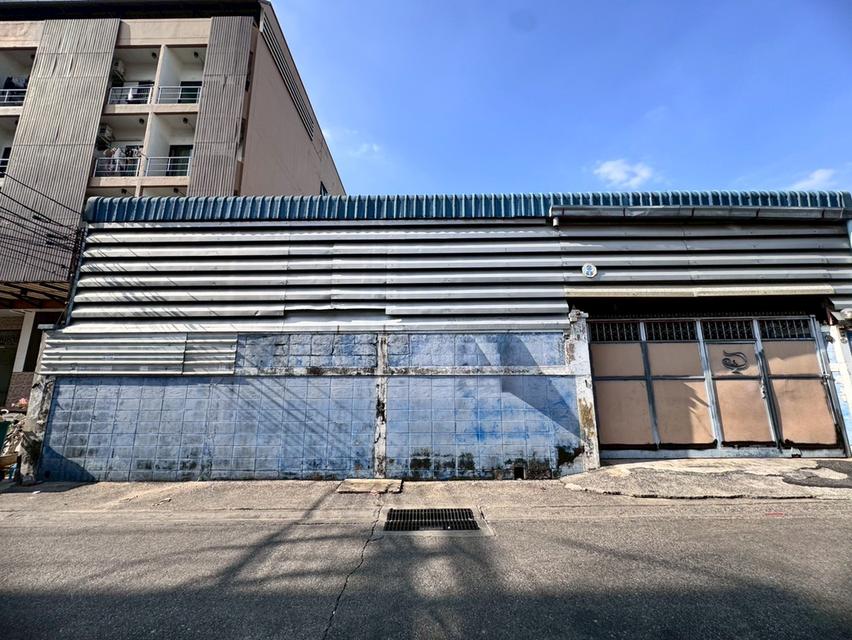 ให้เช่าโกดัง ซอยสาธุประดิษฐ์ 16 ทำเลดีอยู่ใกล้แหล่งธุรกิจ รถเข้า-ออกสะดวก (N.1942) 2