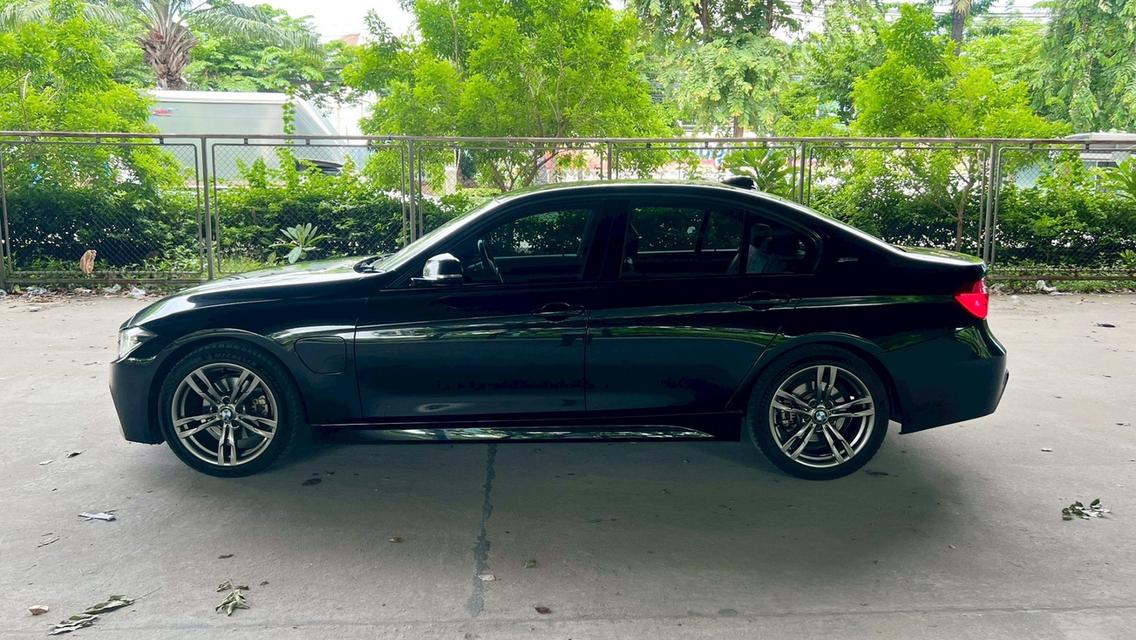 BMW 330e Limousine RHD F30 AT ปี 2017 8