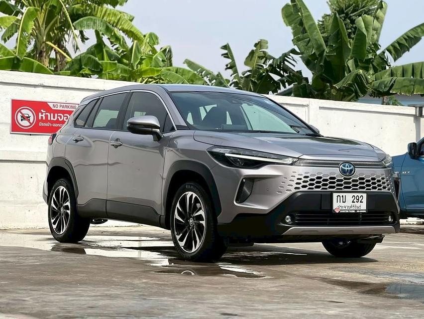 Toyota Cross 1.8Hev Preminm ปี24 ปี24