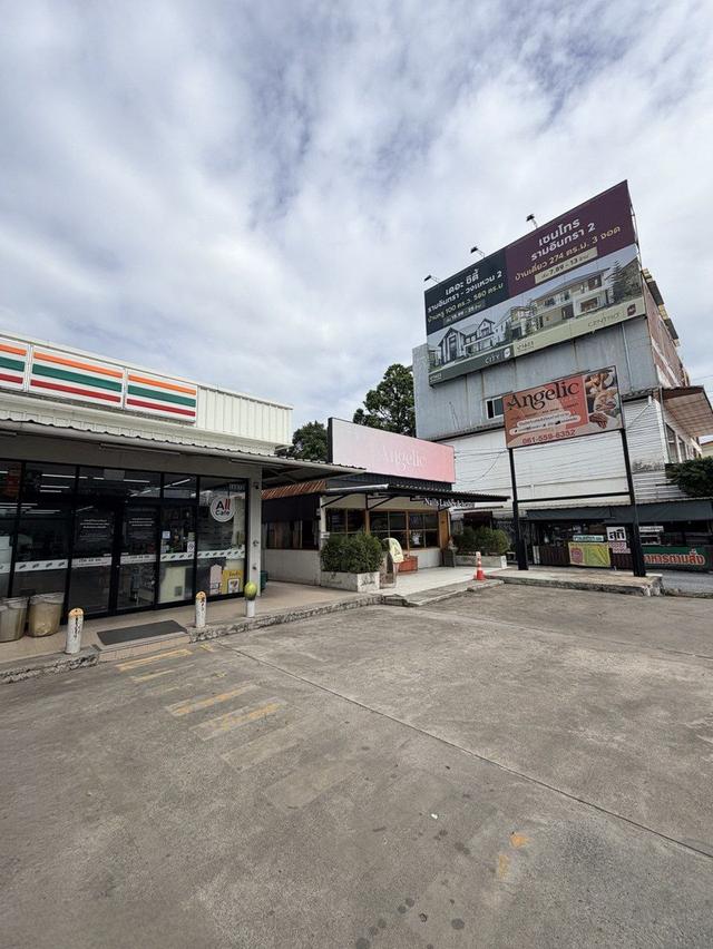 อาคารพาณิชย์ 4 ชั้น 3 ยูนิตติดกัน ติดถนนใหญ่ 11