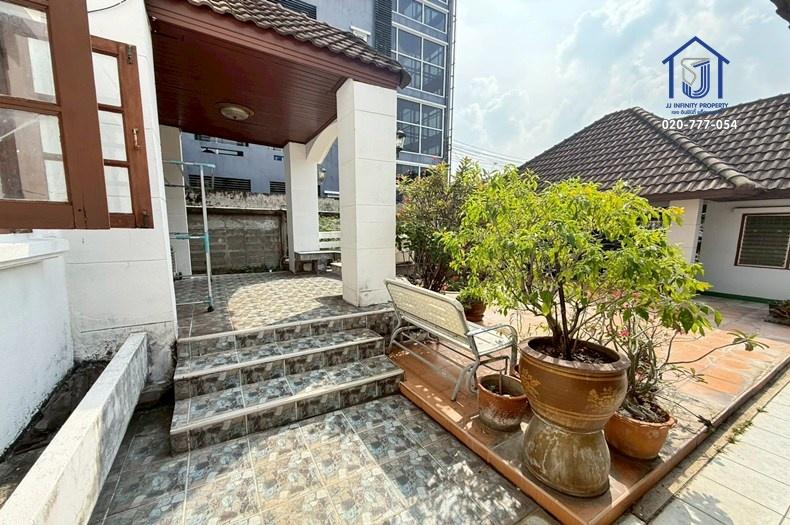 ขายบ้านเดี่ยว 2 ชั้น เนื้อที่ 106 ตารางวา ซอยงามวงศ์วาน 4 ใกล้ทางพิเศษศรีรัช (ด่านงามวงศ์วาน) 5