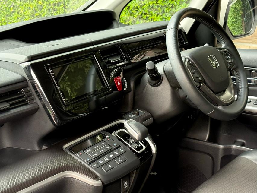 2022 HONDA STEPWAGON G-EX รถมือเดียวออกป้ายแดง รถวิ่งน้อยเพียง 25,000 กม ตัวรถเป็นรุ่น TOP สุด รถไม่เคยมีอุบัติเหตุครับ 11