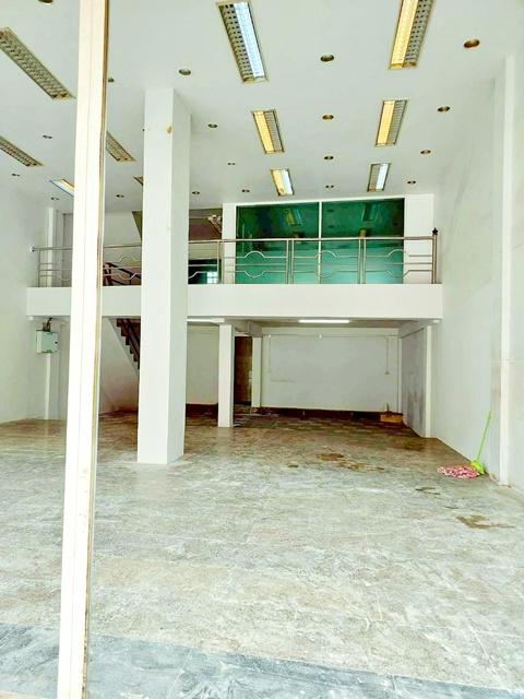 6นอน ให้เช่าอาคารพาณิชย์ 3ชั้น 2คูหา 38ตร.วา. 450ตร.ม. แฮปปี้แลนด์ MRTบางกะปิ 1.5กม. ทำเลดี ติดถนนใหญ่ คลีนิค ร้านมือถือ 4