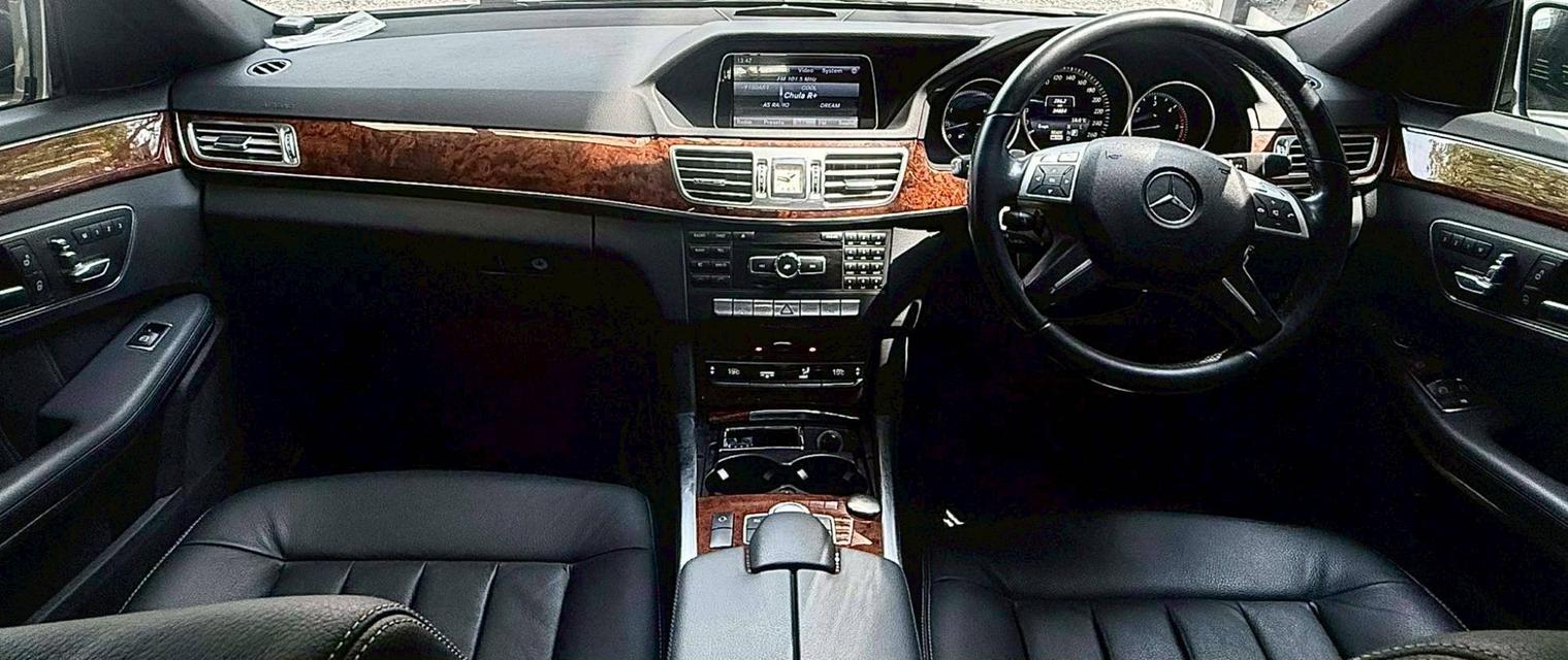 Mercedes Benz E300 Bluetec Hybrid Exclusive ปี 2013ราคา 390,000 รถมือเดียวป้ายแดง ใช้ไป 30,000 km รูปที่ 6