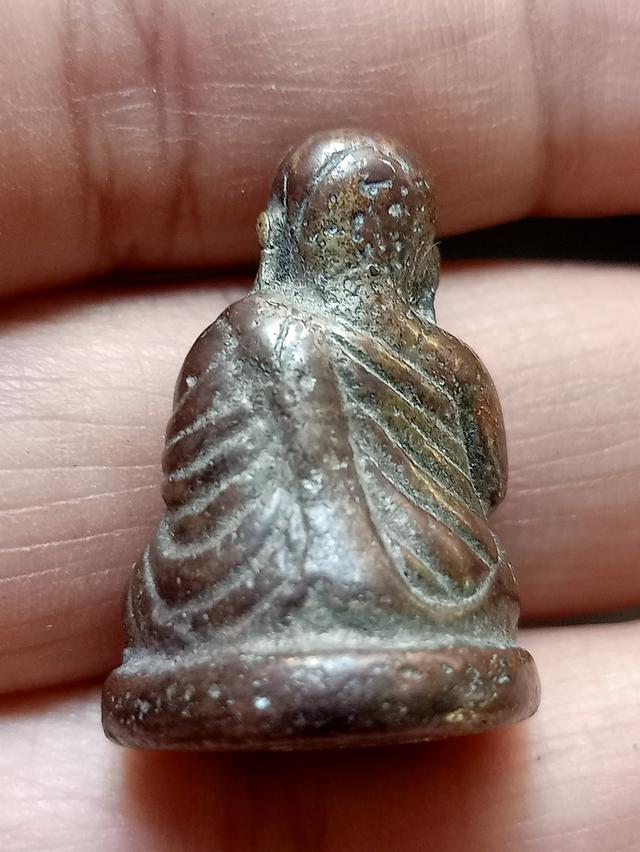 หลวงพ่อเงิน สอบถามได้ค่ะ 2