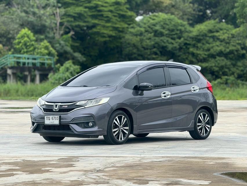 HONDA JAZZ GK 1.5 RS top (MNC) Y2017 สีเทา ออโต้
