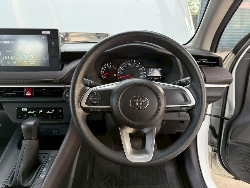 Toyota YARIS ATIV 1.2 Sport AT ปี 2024 รถสวยมือเดียว ไมล์น้อย 13