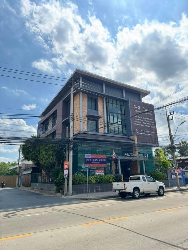 อาคารสำนักงาน โชว์รูม ทำเลทอง เดินทางสะดวก ใกล้ถนนประดิษฐ์มนูญธรรม(เลียบด่วนรามอินทรา) 2