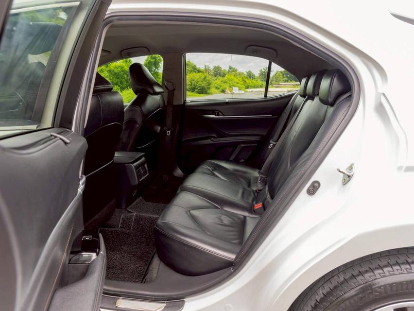 ขาย Toyota Camry 2.0G ปี19 16
