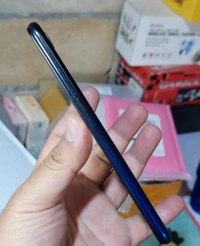 โทรศัพท์มือถือราคาเบาๆ  Oppo F9 5