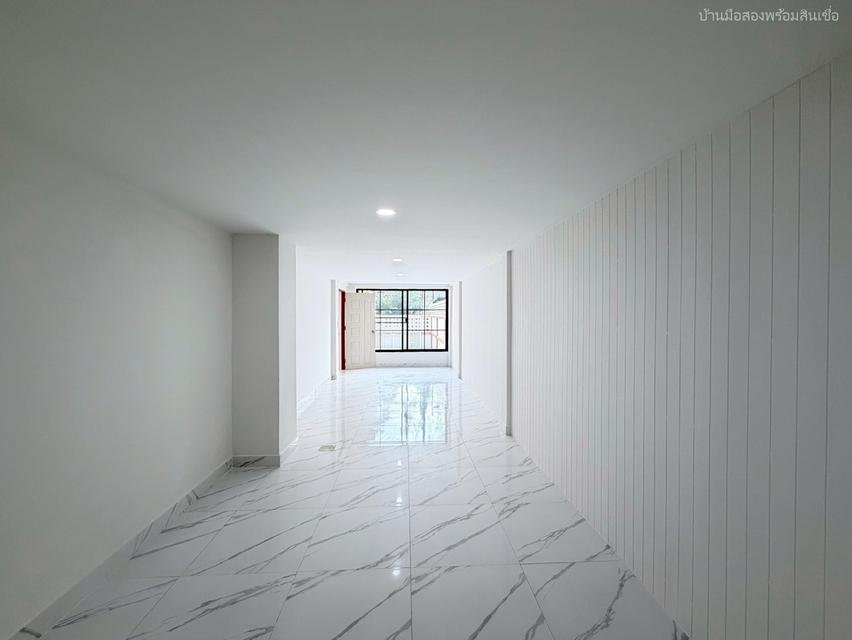 หมู่บ้านเฟรนชิฟ ประเสริฐมนูกิจ 29 แยก 2 8