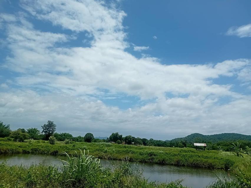 ขายดินสวย ติดถนน วิวภูเขา อำเภอบ้านไร่ อุทัยธานี  เหมาะอยู่อาศัย ทำบ้านสวน