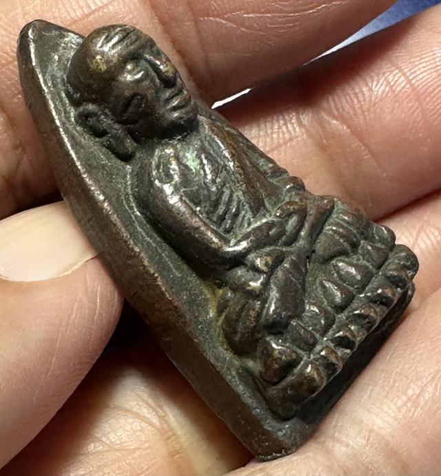 ล.ป.ทวด หลังเตารีด เนื้อทองแดง รูปที่ 3