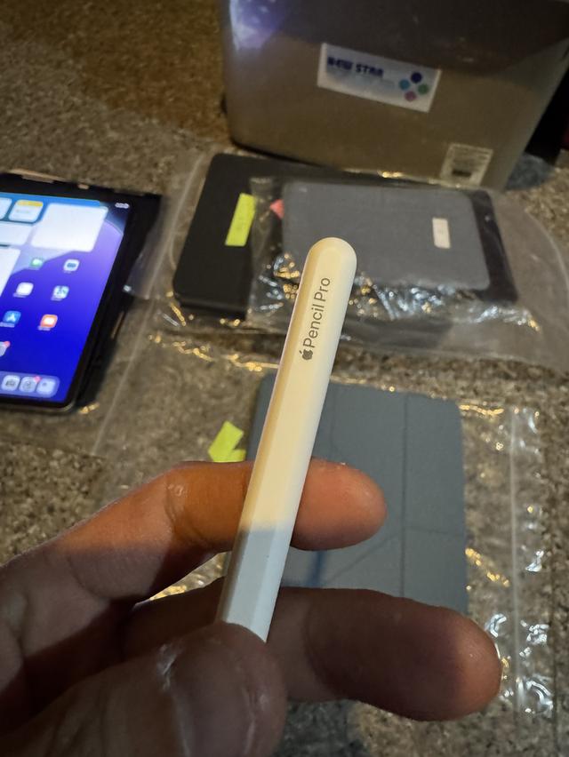 มาอีกแล้วที่ถามหากันขายApple Pencil Pro สภาพไร้รอยตกใดๆคับใช้งานดีทุกๆฟังชั่น ขายราคา 2990 บาท  เบอติดต่อ 0946911772 นัดรับ: หลังราม สนามกีฬาราชมังคลา 4