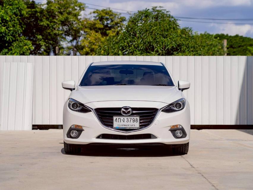 MAZDA 3 2.0S SEDAN ปี จด 2015เจ้าของเดียว ไม่มีอุบัติเหตุ ไม่ติดแก๊ส