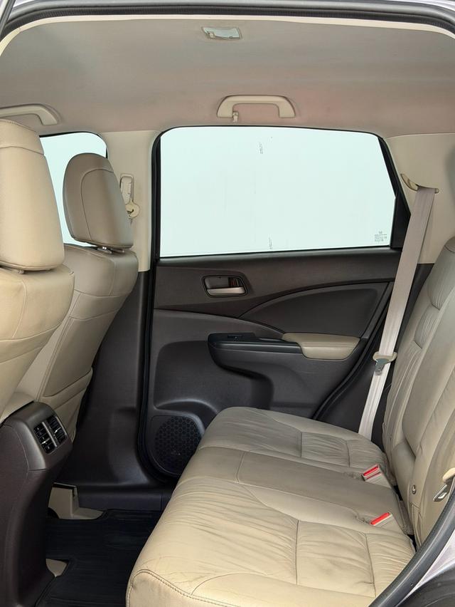 Honda CR-V 2.0 S ปี 2014 จด 2015ขายราคา💵319,000.- บาท พร้อมเล่ม☑️ รถบ้านมือเดียวป้ายแดง☑️ ไมล์เพียง 138,xxx กม.☑️ เครื่องยนต์เบนซิน 2.0 เกียร์ออโต้☑️ รูปที่ 10