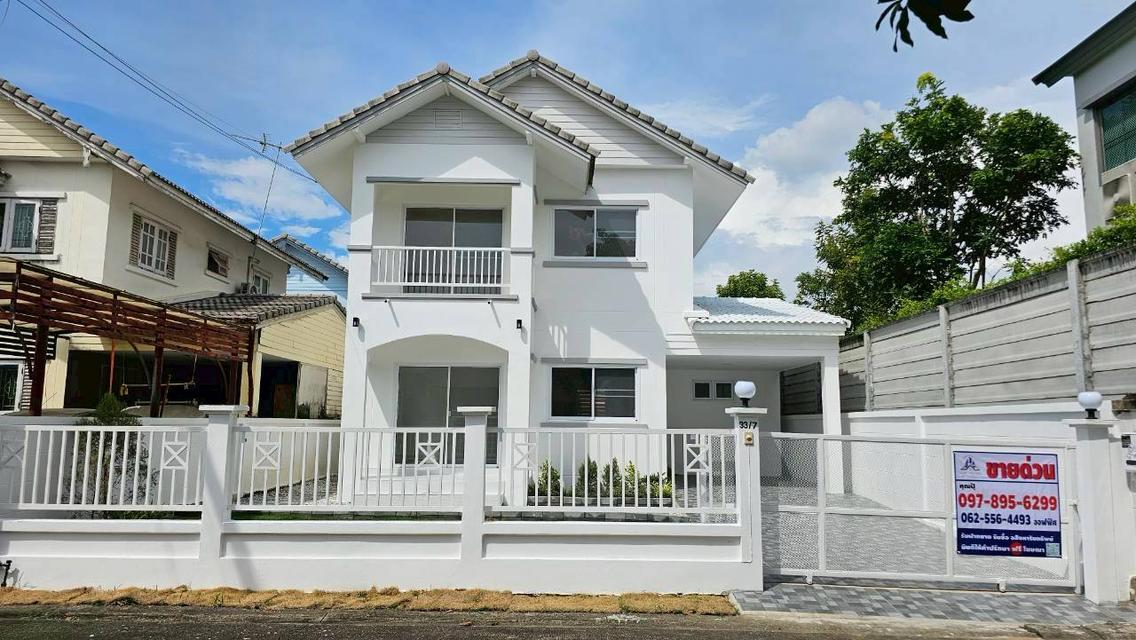 ขายด่วน บ้านเดี่ยว 2 ชั้นรีโนเวทใหม่ หลังริม หมู่บ้านพรพิมาน คลอง 5 4ห้องนอน 2ห้องน้ำ 52 ตรว. 2