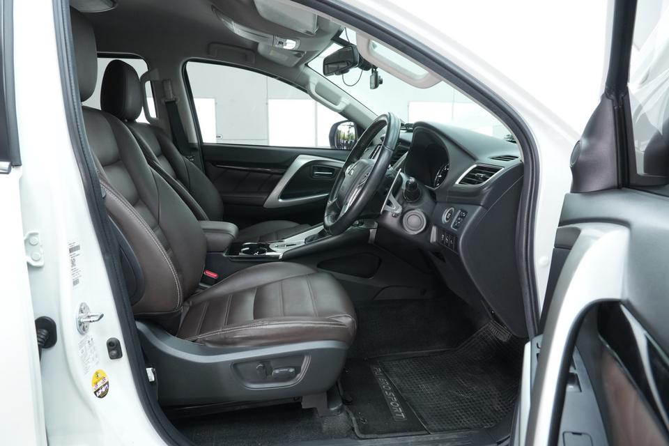 2018 MITSUBISHI PAJERO SPORT 2.4 GT 2WD A/T สีเทา รูปที่ 6