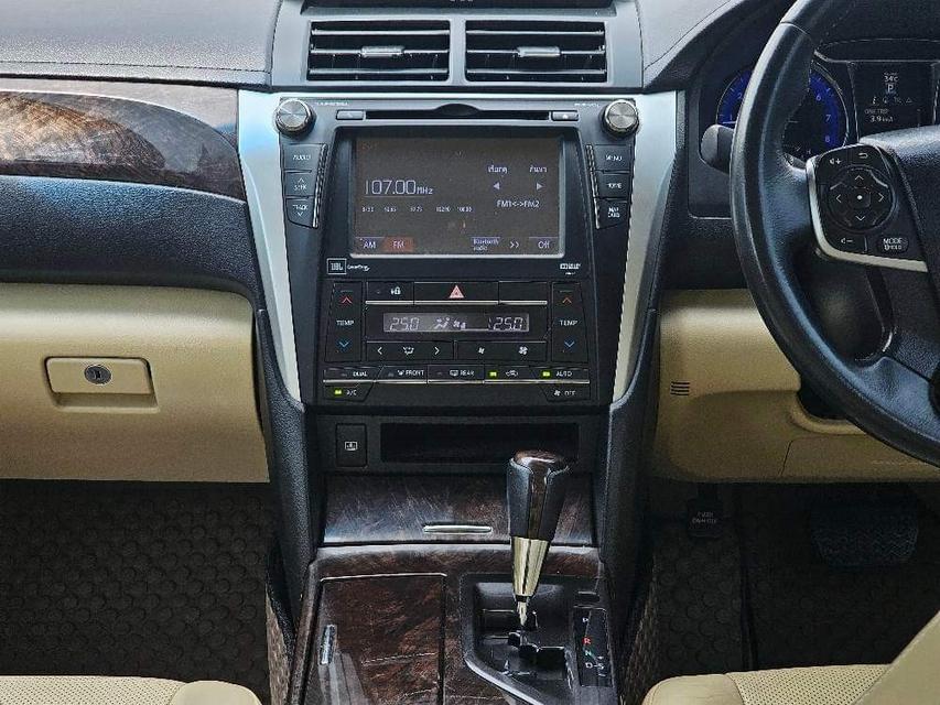 Toyota Camry 2.5 G Navigator 13