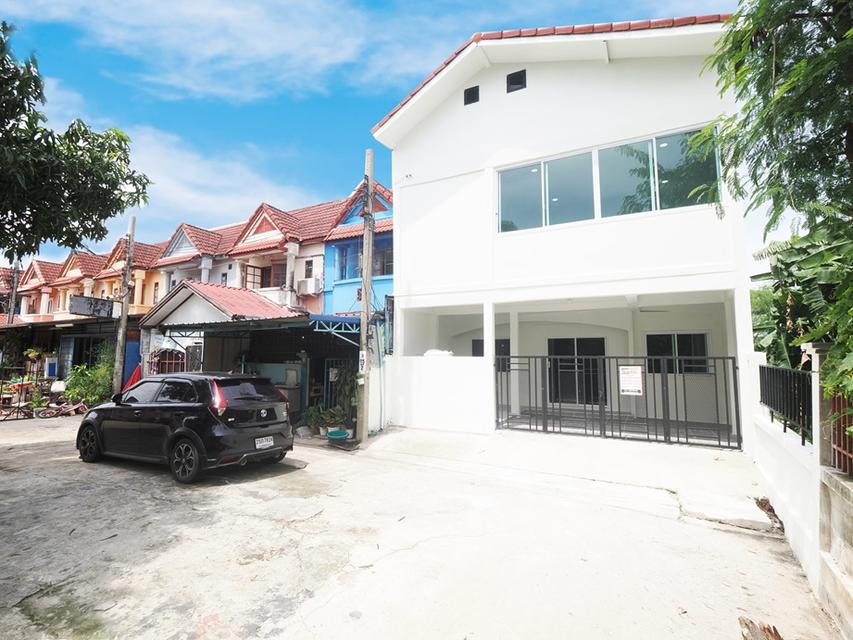 ขายราคาพิเศษ ทาวน์เฮ้าส์หลังริม รีโนเวทใหม่ ม.สวีทโฮมปาร์ค บางบัวทอง–ไทรน้อย 1