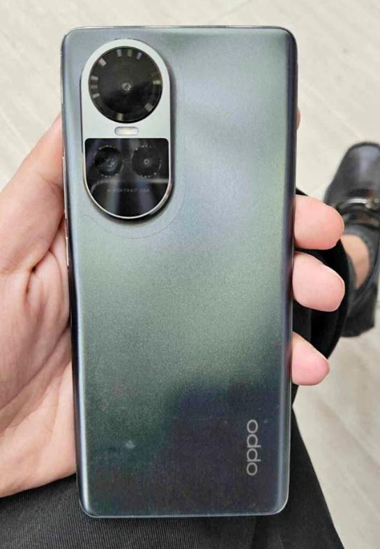 ขายด่วนโทรศัพท์มือสอง OPPO Reno10 