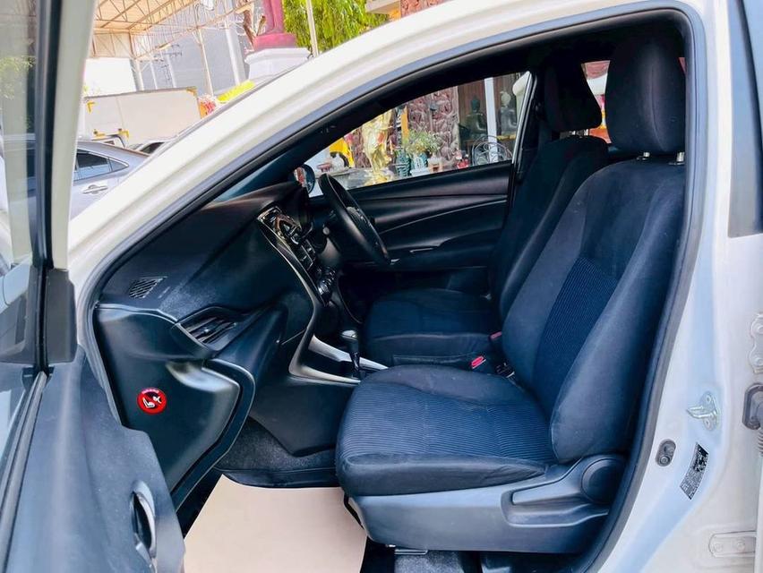 Toyota  Yaris entry +ติดlpg auto ปี 2022 รูปที่ 8