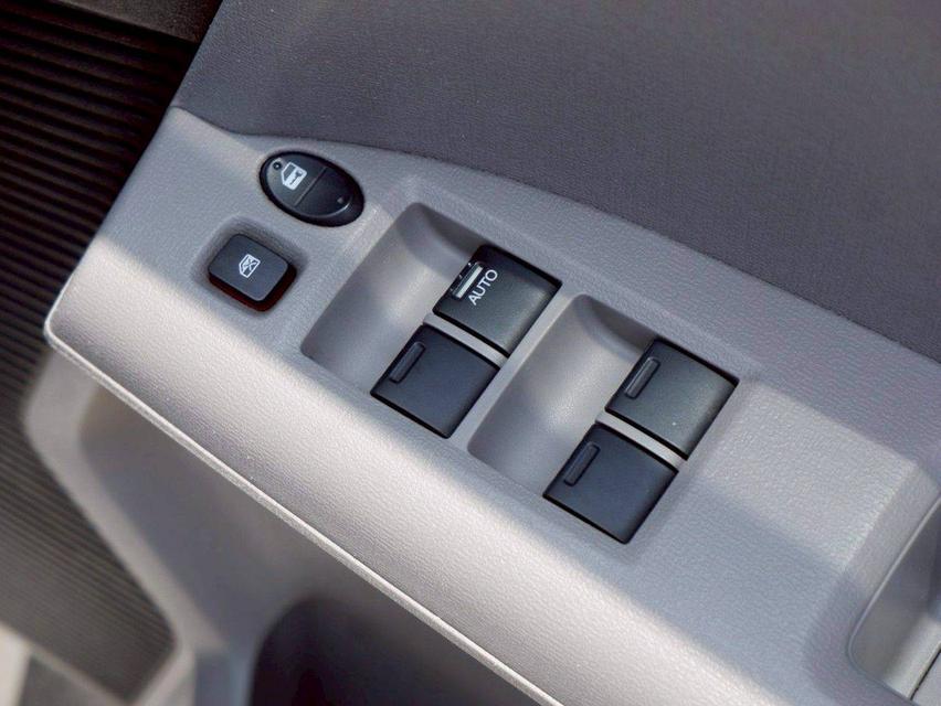 Honda Freed 1.5 SE เกียร์ Auto สีขาวมุก ปี 2010 17