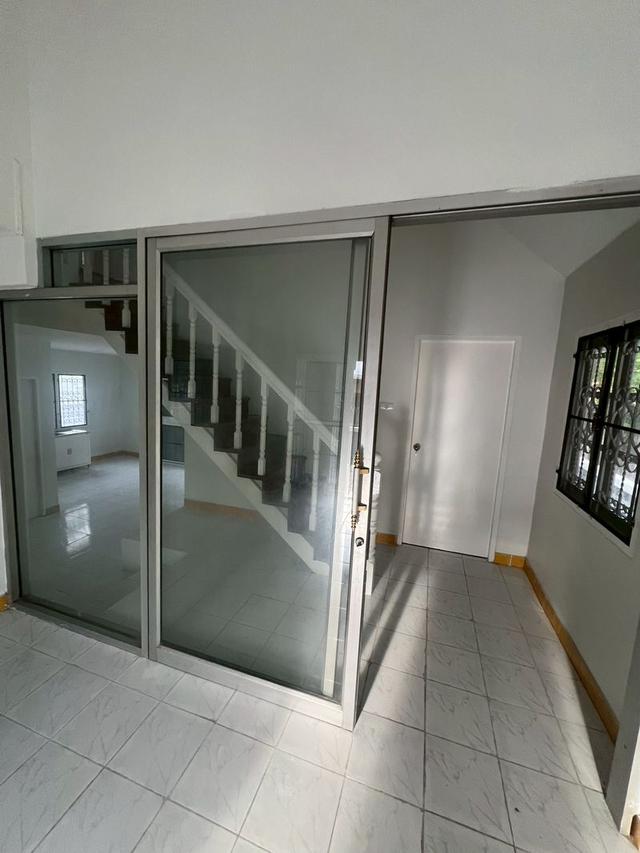 ขายบ้านเดี่ยว สูง 2 ชั้น เนื้อที่ 50 ตรว. หมู่บ้านประภาวรรณ์โฮม 2 ถนนสุวินทวงศ์ 28 8