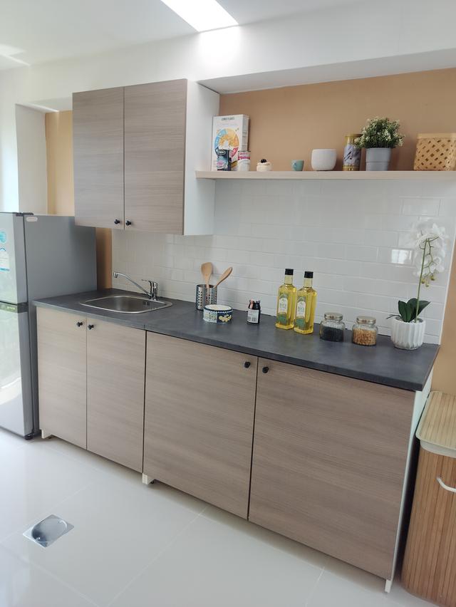 หมู่บ้านจัดสรร อสังหาริมทรัพย์ 10
