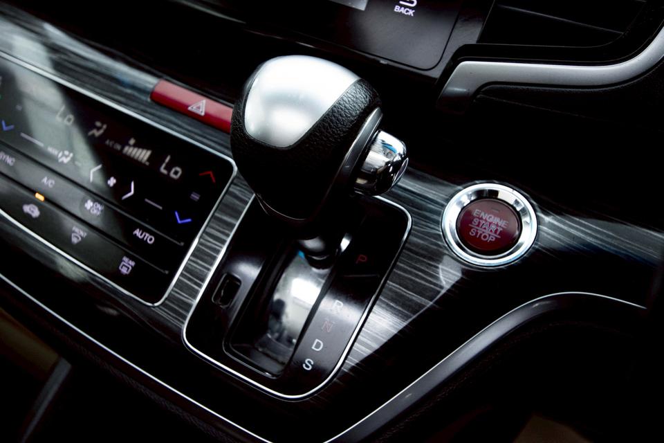 HONDA ODYSSEY 2.4 EL AT 2014 āļĢāļđāļāļāļĩāđ 8