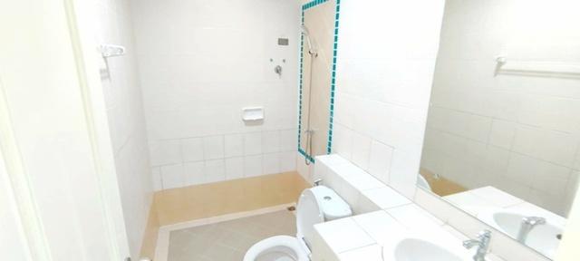 ตลาดไท 2.5 กม. ตลาดไอยรา 2.8 กม. ม.กรุงเทพ 2 กม.บ้านรีโนเวทให้เช่า 2 นอน 2 น้ำ รังสิต 18 ตร.วา. 144 ตร.ม. 6