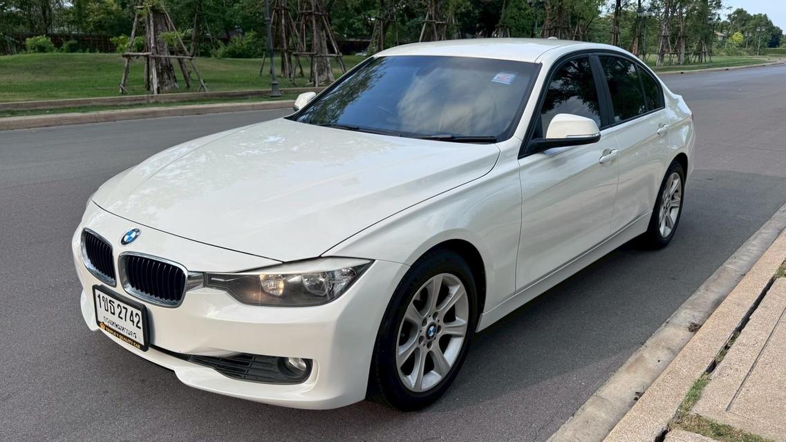 (แจ้งรหัสรถ TPV2742) 🎊 BMW 320i ปี 2014 🎊