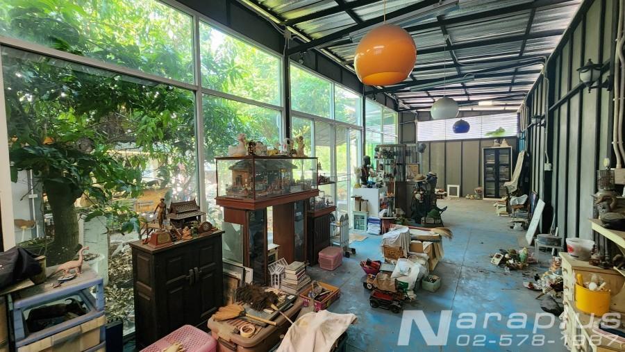 68040538 : ขายบ้านเดี่ยว 2 ชั้น พร้อมอาคารอเนกประสงค์ บนที่ดินขนาด 141 ตร.ว. หมู่บ้านพลายรัตนะ ถนนพหลโยธิน 54/1 แยก 6 สายไหม กรุงเทพ 13