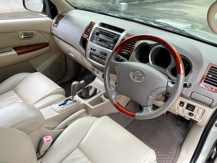 TOYOTA FORTUNER 3.0 V 4WD ปี 2007 AUTO สภาพนางฟ้า 9