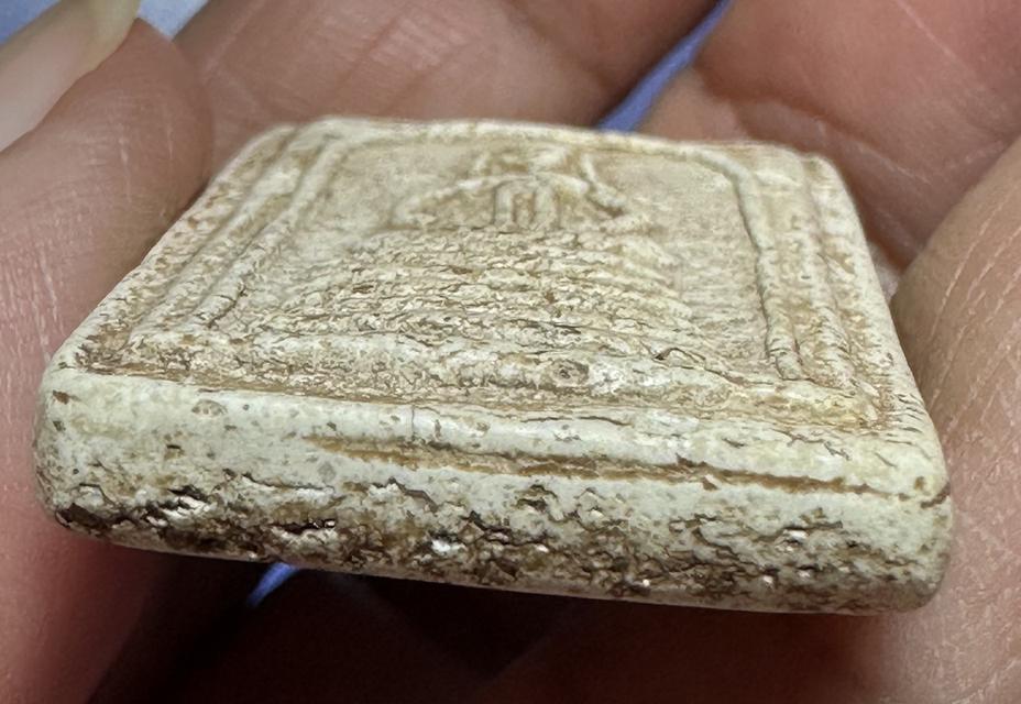 พระสมเด็จวัดเกศไชโย พิมพ์หกชั้นอกตัน 8