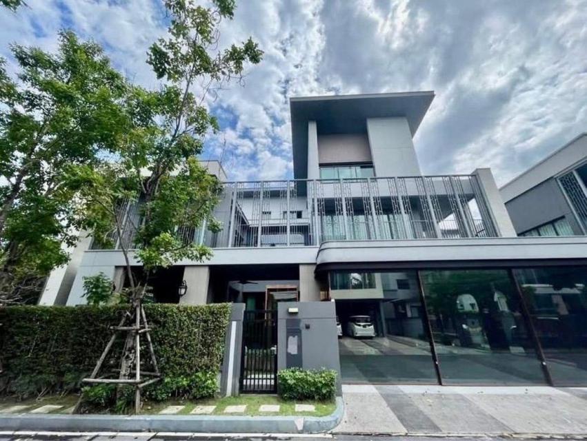 ขายคฤหาสน์หรู 3 ชั้น โครงการ Grand Bangkok Boulevard East Rama 9 ไลน์ไอดี ✅ @bird888