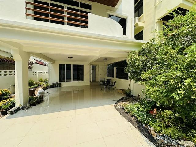 ให้เช่าบ้านเดี่ยว 4 ชั้น 5 ห้องนอน ย่านพร้อมพงษ์ ซอยสุขุมวิท 31 ปรับปรุงใหม่ ตกแต่งพร้อมเฟอร์นิเจอร์ ใกล้ BTS พร้อมพงษ์, 6