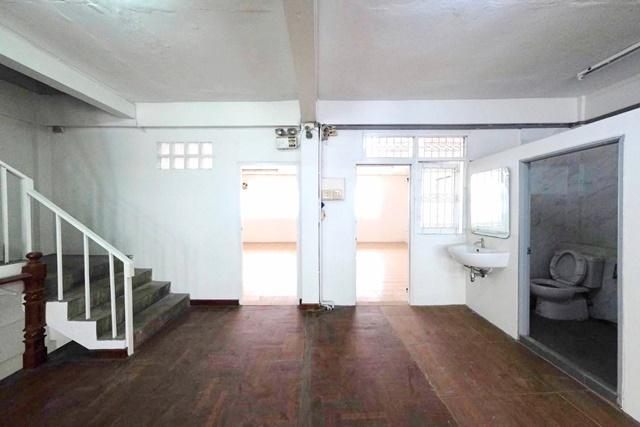 Central Rama 9 90 ม.รถไฟฟ้า ให้เช่าอาคารพาณิชย์ 3 คูหา 69ตร.ว. 4 ชั้น 3 คัน 1056ตรม.ทางด่วนหลัก 2 สาย สถานีรถไฟฟ้า MRT พ 4