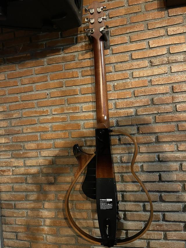 Yamaha SLG200s 2