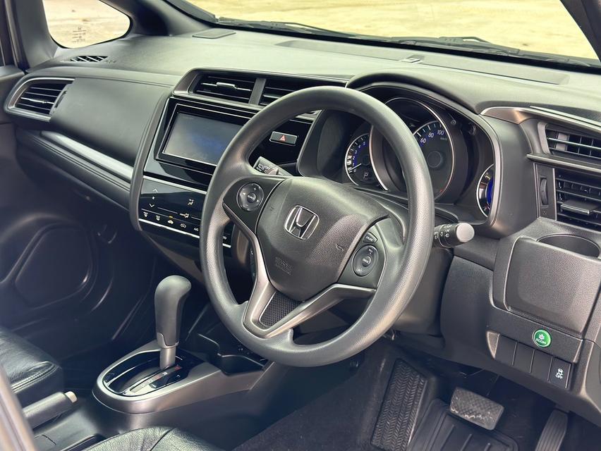 รหัสรถ PAT5123 HONDA JAZZ GK 1.5RS A/T ปี2017 7
