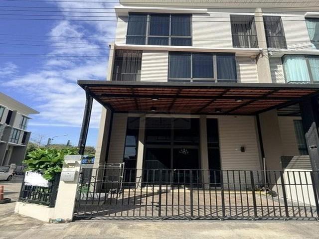 PB5951ให้เช่า ทาวน์โฮม ย่านพัฒนาการ โครงการ พาทิโอ ซอยพัฒนาการ32 ทาวน์โฮม 3.5ชั้น หลังมุม ใกล้เอกมัย สุขุมวิท ทองหล่อ 1