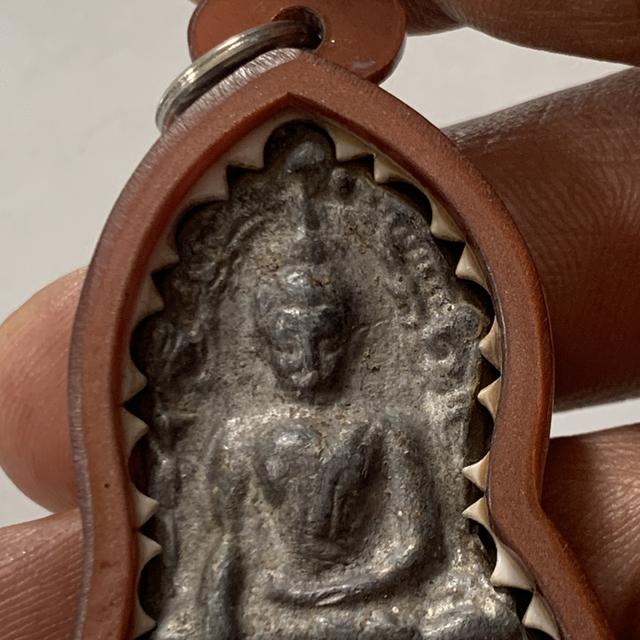 พระเนื้อชินเก่า ไม่ทราบที่ รูปที่ 3