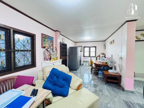 ขายบ้านเดี่ยว 2 ชั้น หมู่บ้านพงษ์ศิริชัย 3 ติดถนนบรมราชชนนี เข้าเมืองสะดวก 12