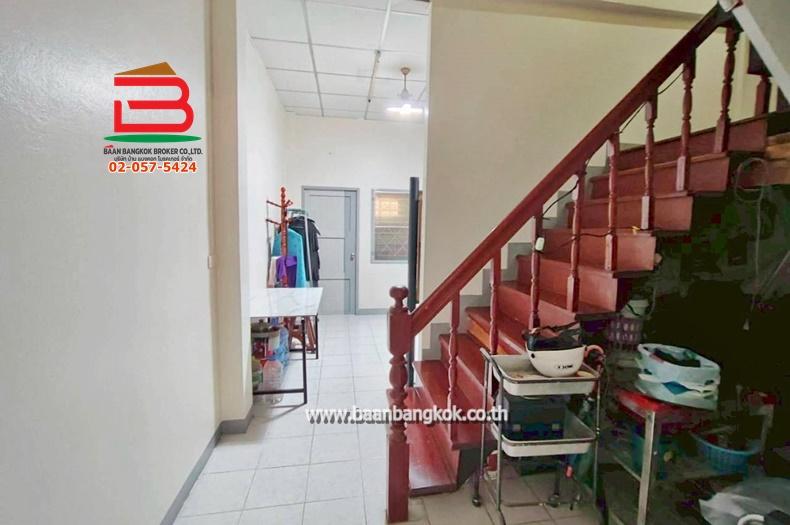 ทาวน์เฮาส์ หมู่บ้านฉัตรณรงค์ วิลล่า 5 เนื้อที่ 16 ตร.ว (สามแยกไฟแดง ถนนเส้นปท. 3004) ถนนลำลูกกา ตำบลบึงคำพร้อย อำเภอลำลูกกา ปทุมธานี 4